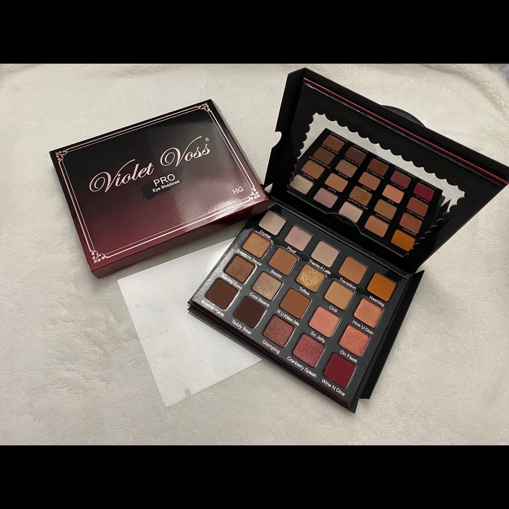 Violet Voss eye shadows